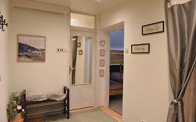 Apartma Marni